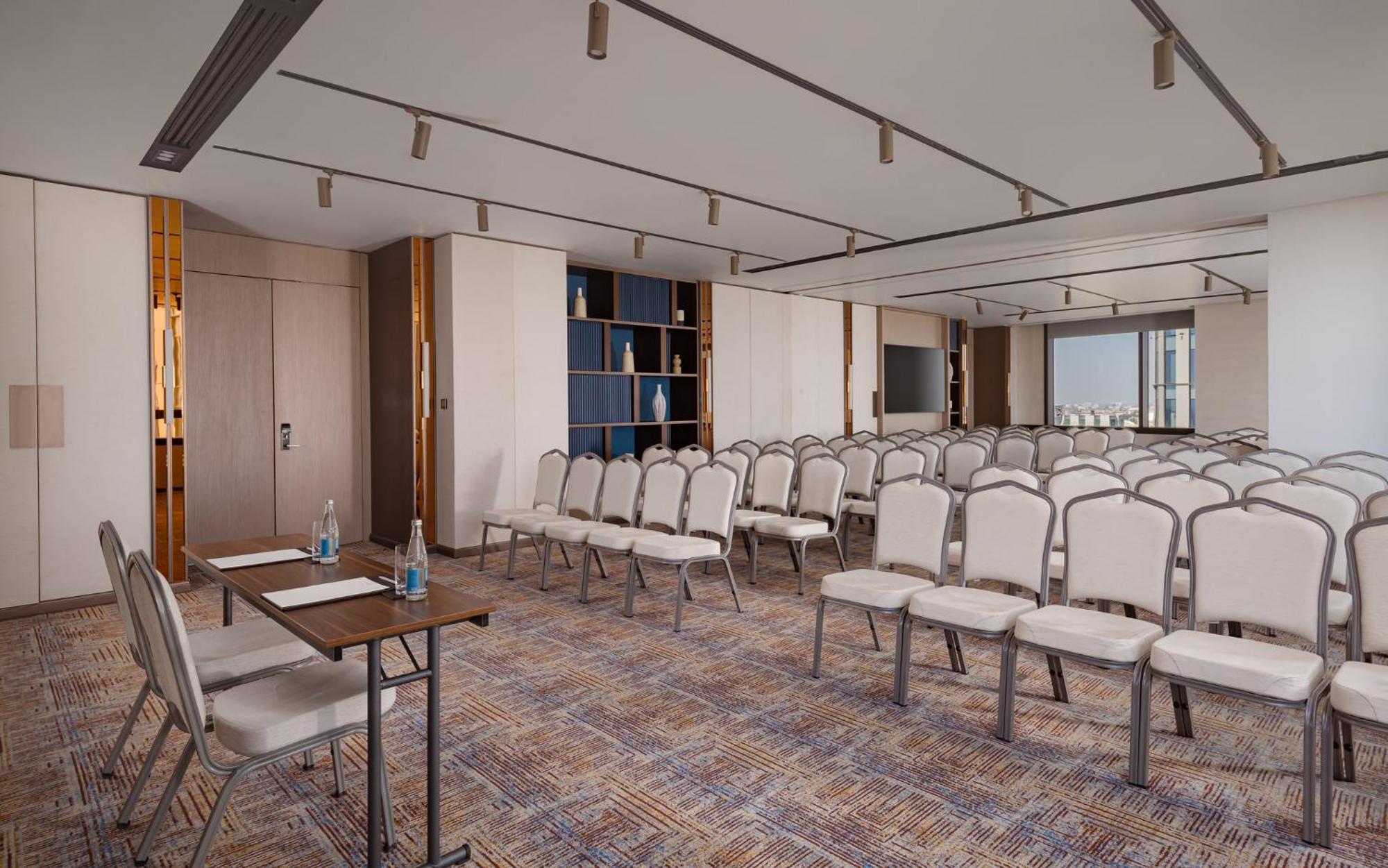 Отель Intercontinental Tashkent By Ihg Экстерьер фото