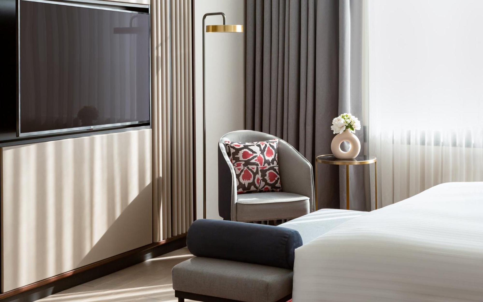 Отель Intercontinental Tashkent By Ihg Экстерьер фото
