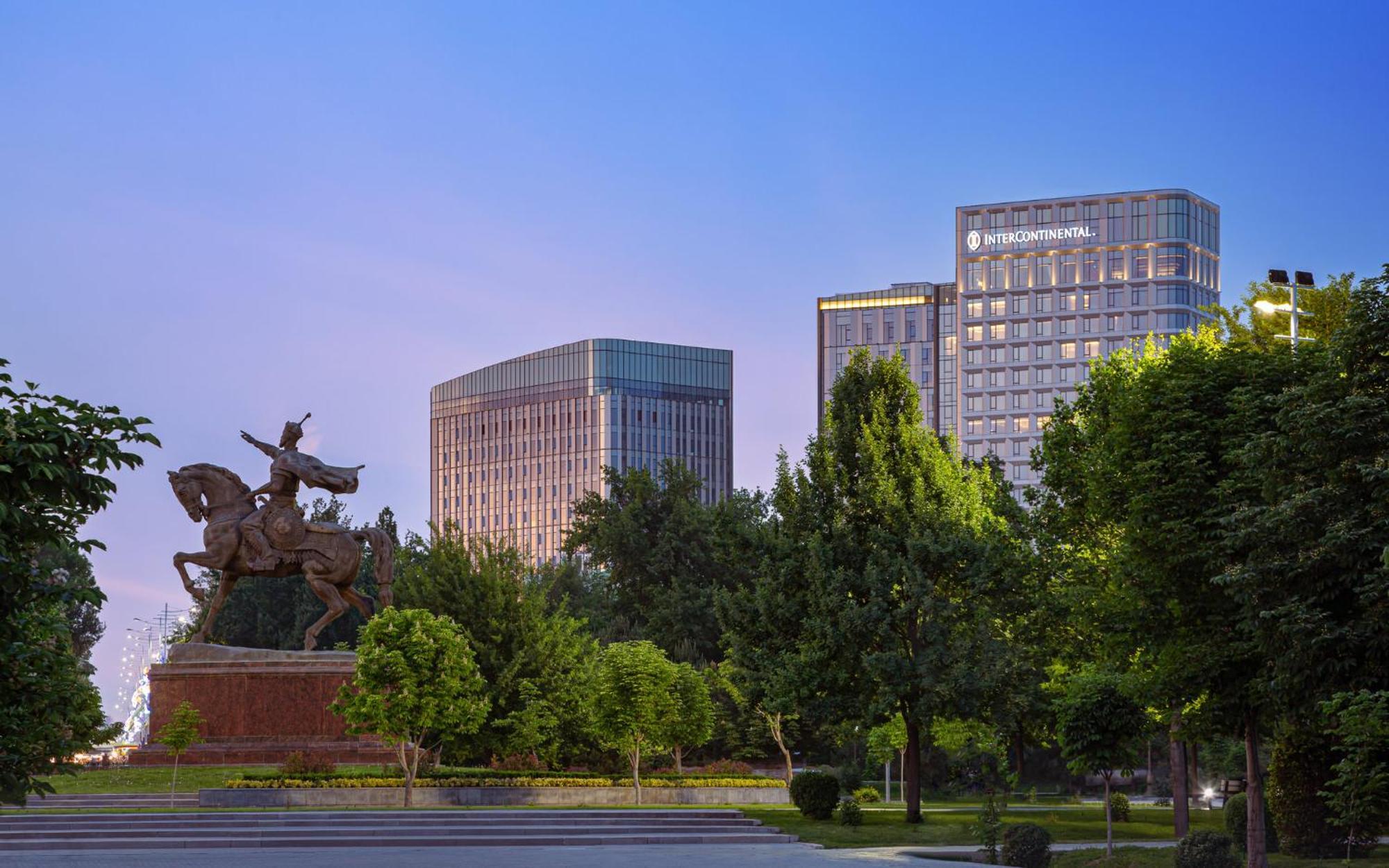 Отель Intercontinental Tashkent By Ihg Экстерьер фото