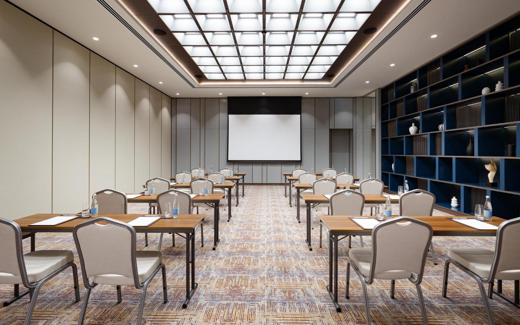 Отель Intercontinental Tashkent By Ihg Экстерьер фото