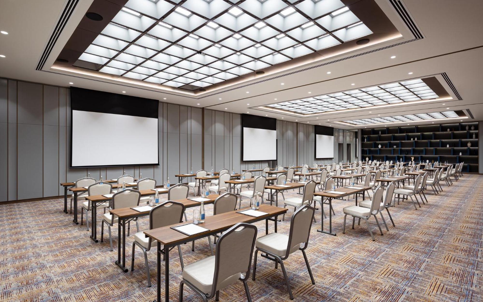 Отель Intercontinental Tashkent By Ihg Экстерьер фото
